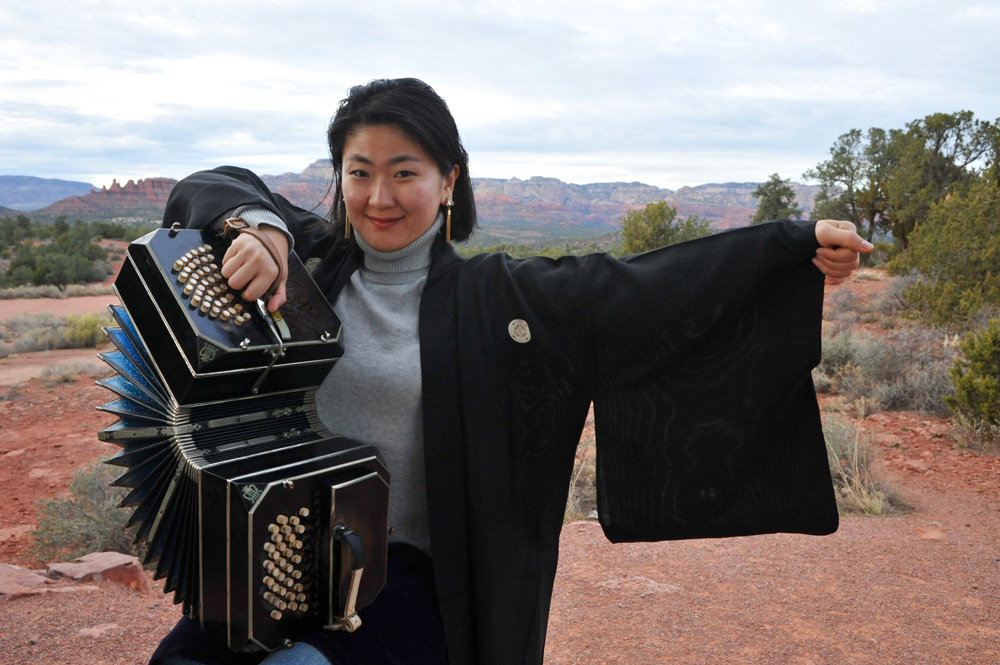 川波幸恵さん［バンドネオン奏者・タンゴ演奏家]